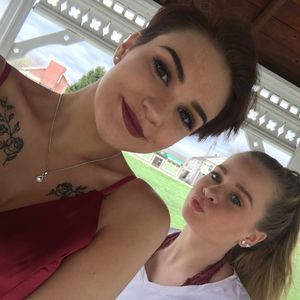 Meet your Posher, Angi